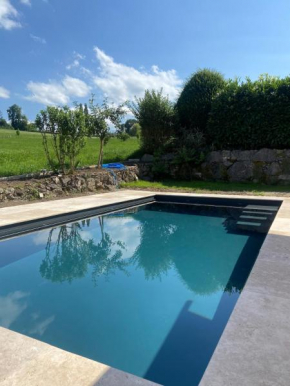 House with pool - sleeps 5